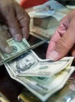 ارزش دلار در بازارهای جهانی پایین آمد