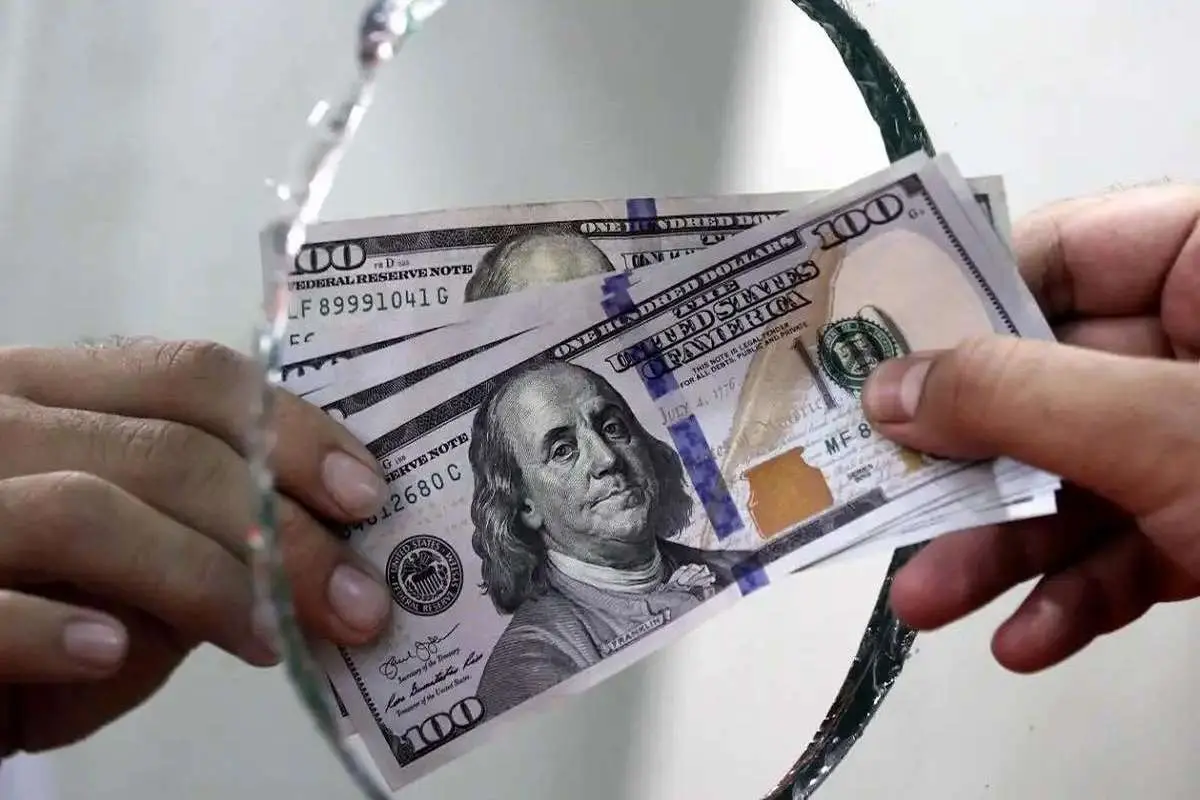قیمت دلار در دوراهی سرنوشت ساز؛ تثبیت یا سقوط؟